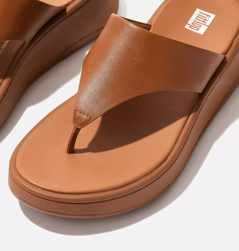 F-MODE Leather Flatform Toe-Post Sandals