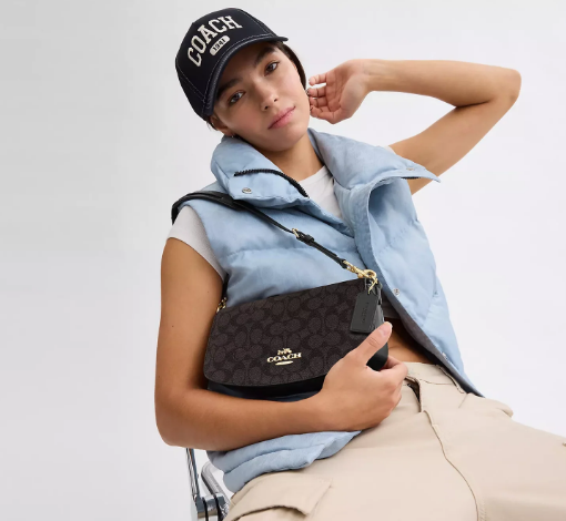 andrea shoulder bag in signature canvas