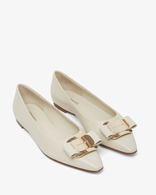 Ferragamo Zea white leather ballerinas
