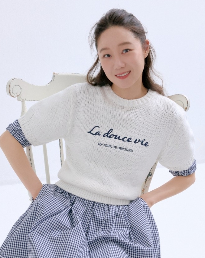 chain embroidery pullover - white