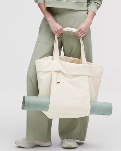 온 마이 레벨 캐리올 토트백 27.5L