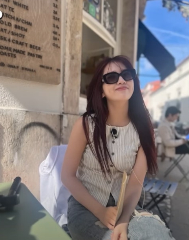 Celine Eyewear Triomphe 04 렉탱귤러 선글라스