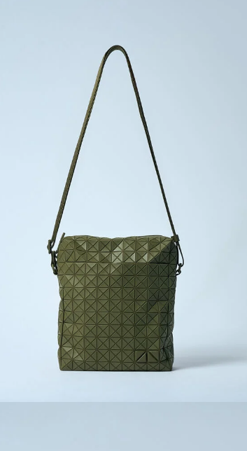 €500 이상 20% 자동할인 Bao Bao Issey Miyake Voyager One-Tone Shoulder Bag