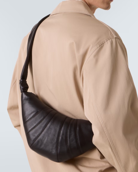 FTA - Lemaire Croissant 스몰 레더 숄더 백 Dark Chocolate