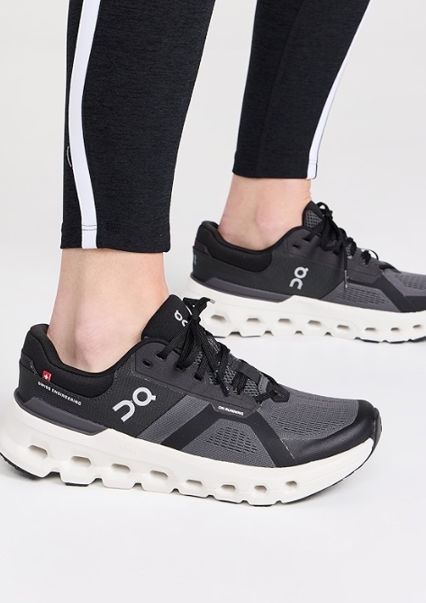 WOMEN - On Cloudrunner 2 Sneakers