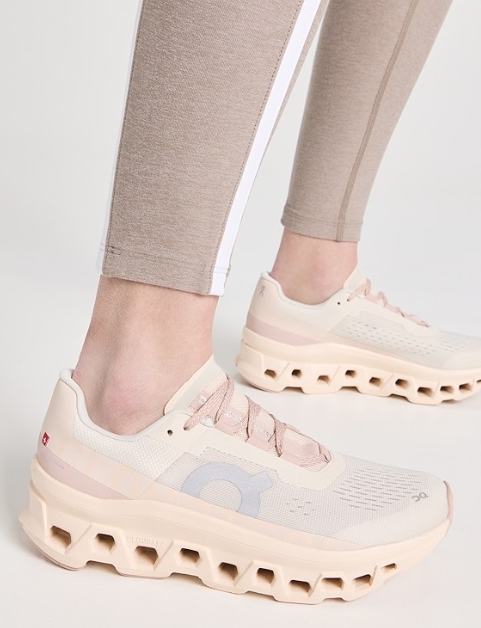 WOMEN - On Cloudmonster Sneakers