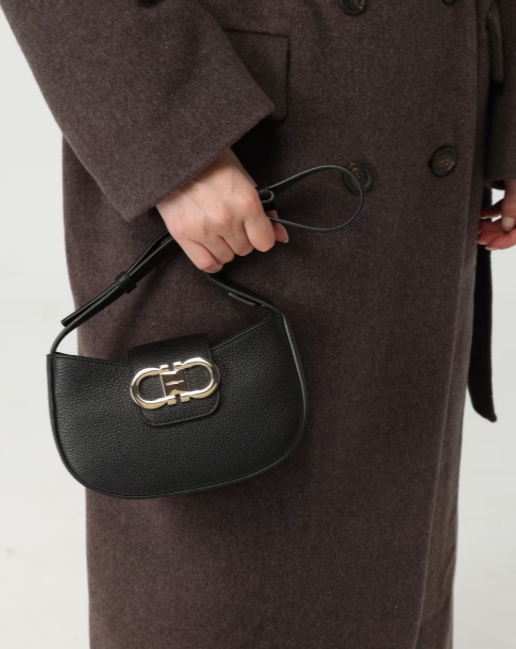 FERRAGAMO 숄더백