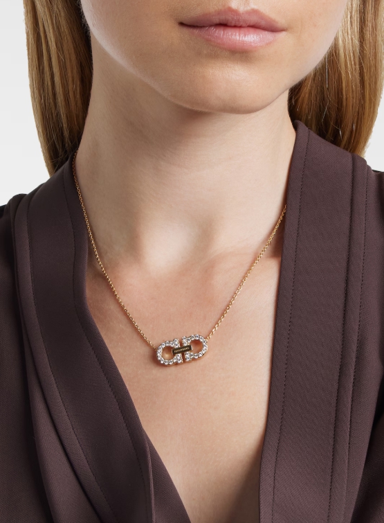 Ferragamo Gancini 로고 펜던트 네크리스