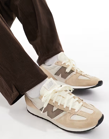New Balance 471 trainers in light brown and beige