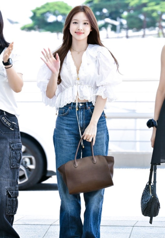 더로우 말로백 12 파크백 미듐 재입고