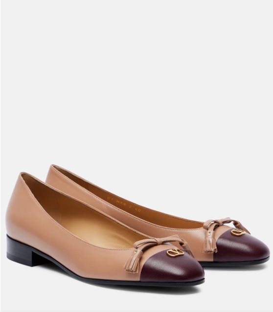 Valentino Garavani Valet Du Roi 레더 발레리나 플랫