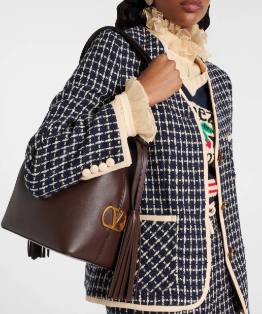 FTA - Valentino Garavani So Seau 레더 버킷 백