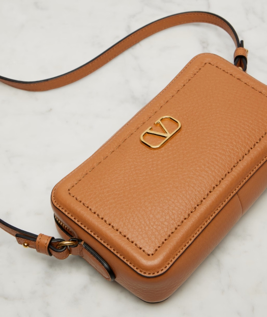 FTA - Valentino Garavani Alltime 미니 레더 크로스 백