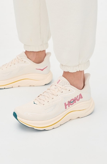 HOKA Clifton 10 Sneakers